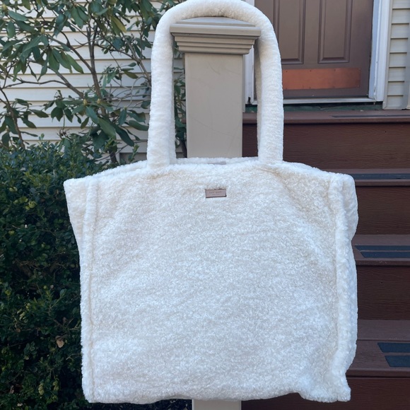 kate spade Handbags - KATE SPADE SAM XL FLUFFY TOTE Antique Ivory NEW